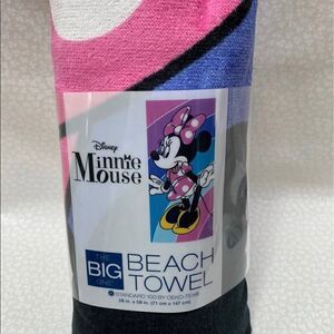 DISNEY MINNIE MOUSE BEACH TOWEL